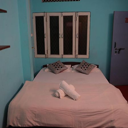 Good Vibes Hostel Варанаси Экстерьер фото