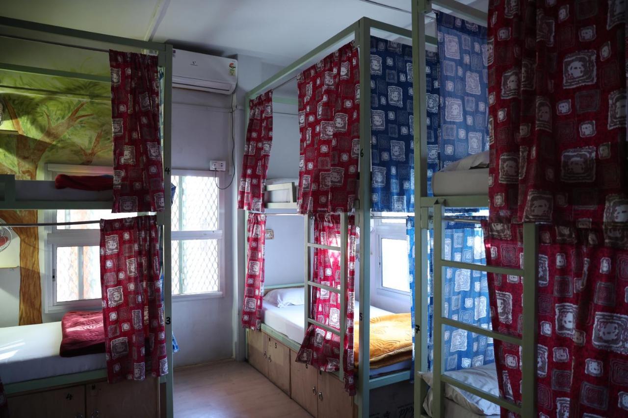 Good Vibes Hostel Варанаси Экстерьер фото