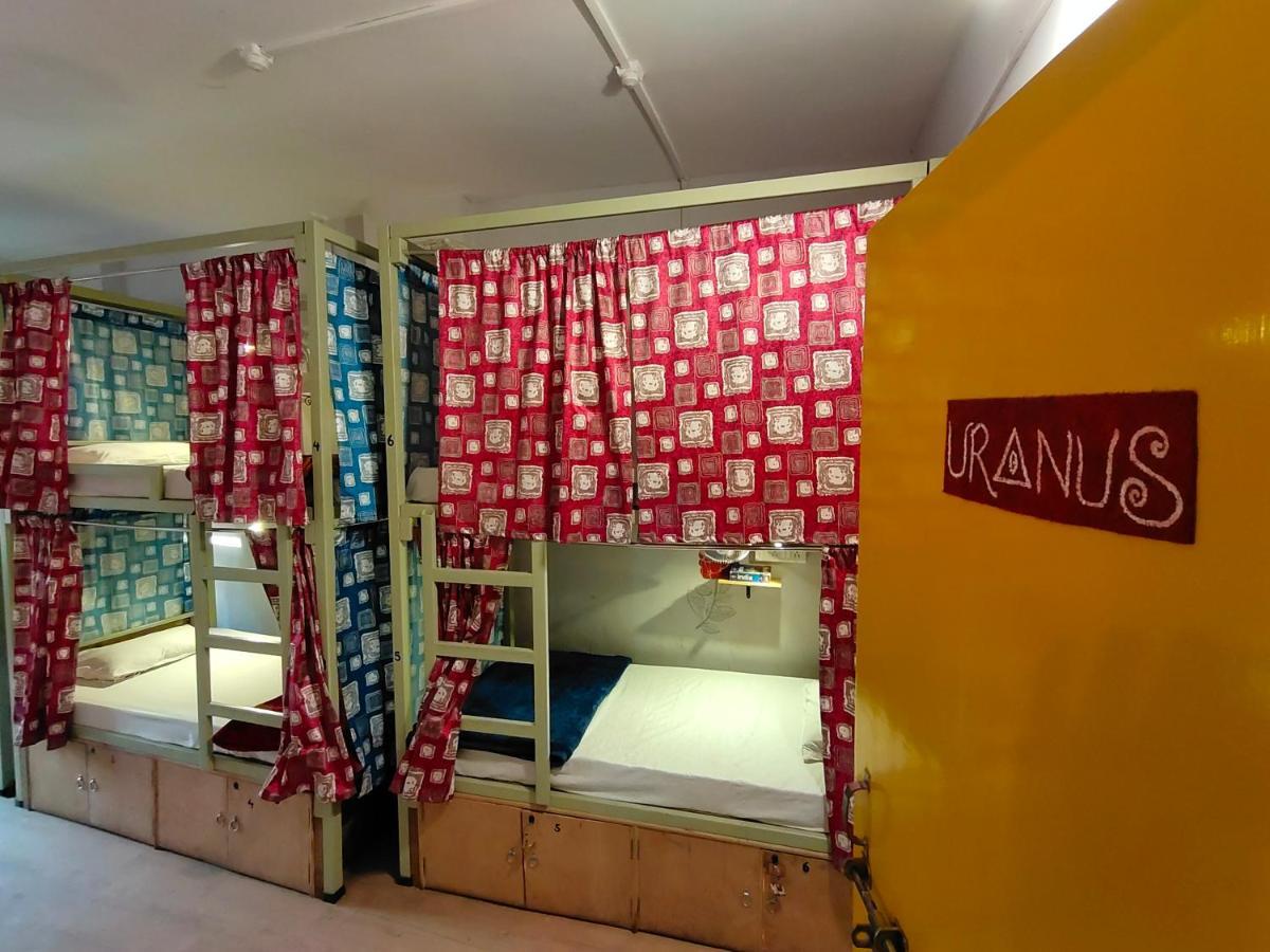 Good Vibes Hostel Варанаси Экстерьер фото