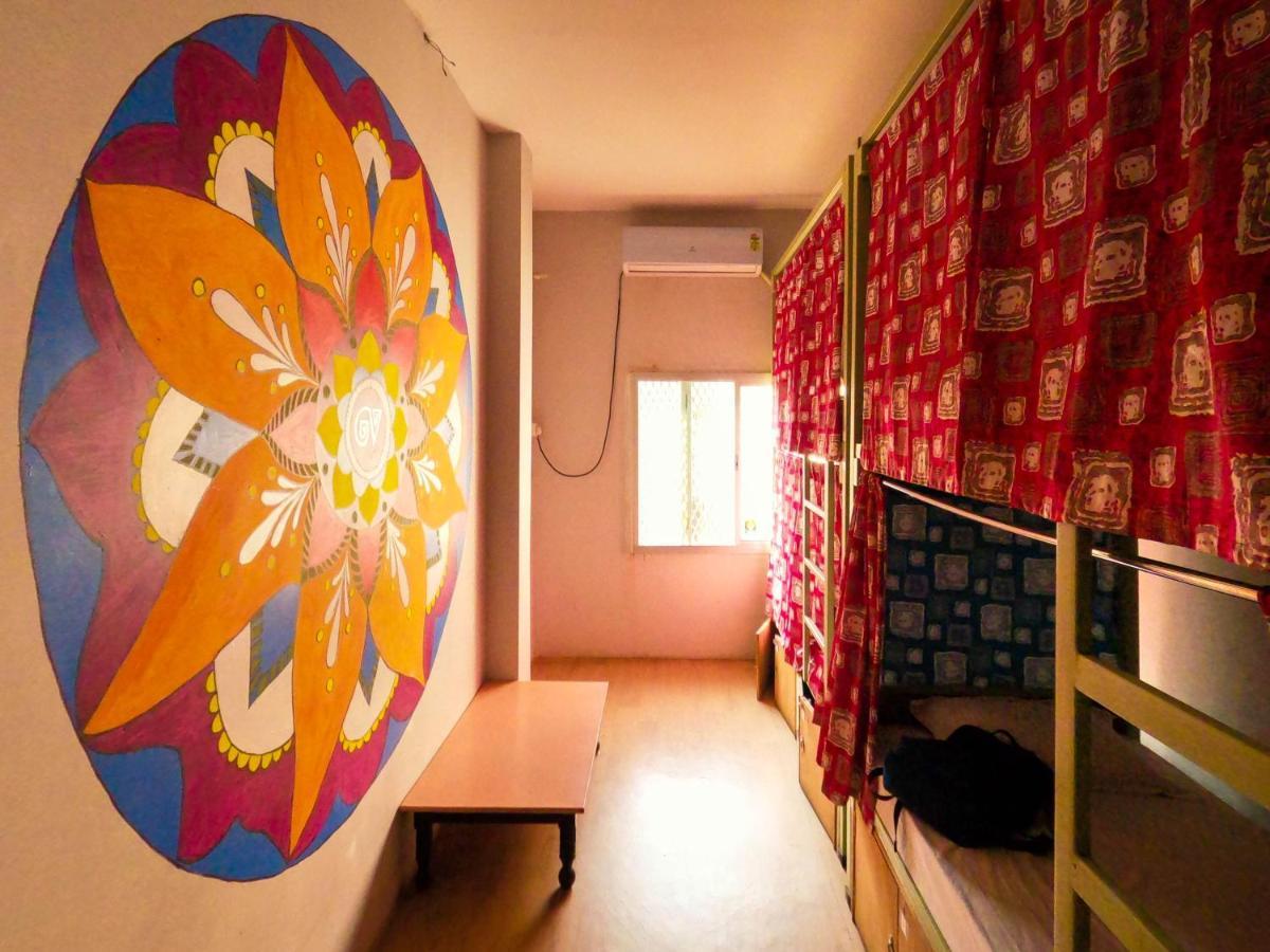 Good Vibes Hostel Варанаси Экстерьер фото