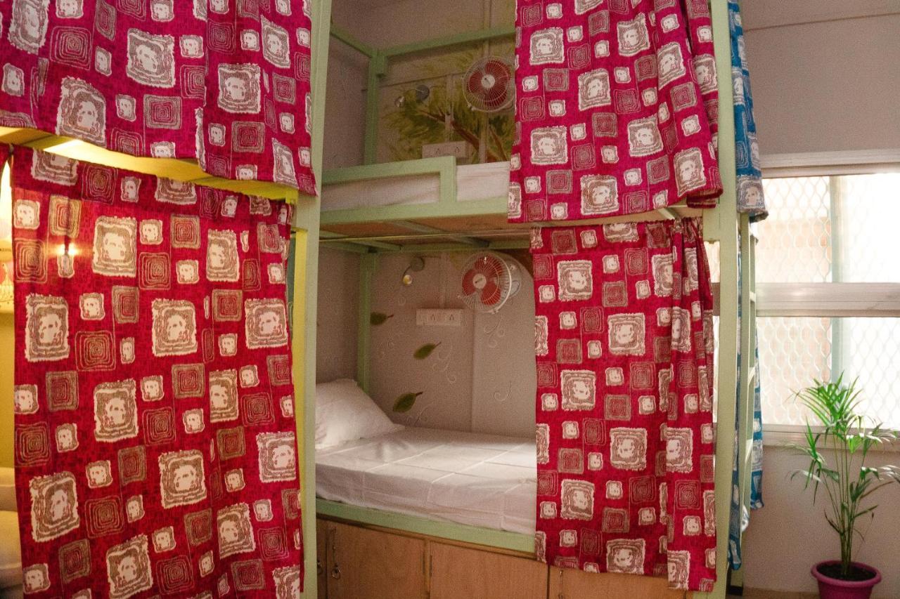 Good Vibes Hostel Варанаси Экстерьер фото